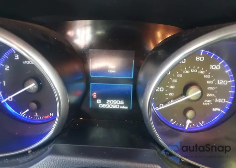 2017 Subaru Outback 2.5I Premium z USA, uszkodzony, nr VIN 4S4BSACC1H3389512